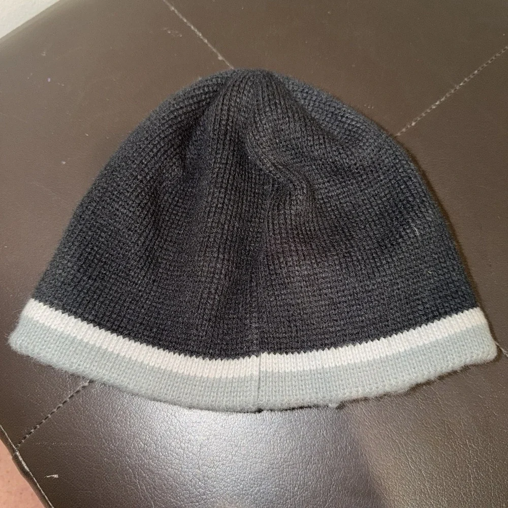 THE NORTH FACE  Infant Size Black‎ & Grey Embroidered Beanie Knit Hat